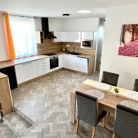 Apartmany Lucia Poprad Exterior foto